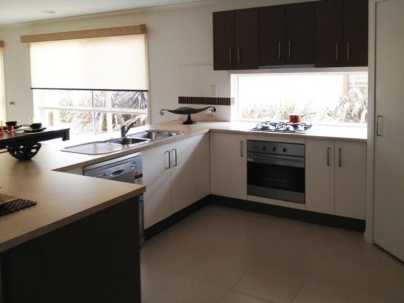 34 Waterbury Street, Cranbourne North VIC 3977