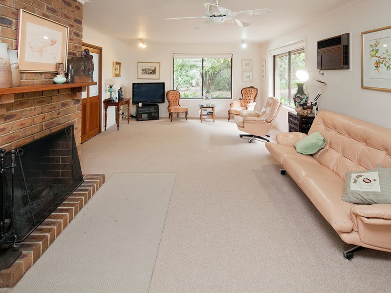 18 Mayfield Road, Cranbourne East VIC 3977