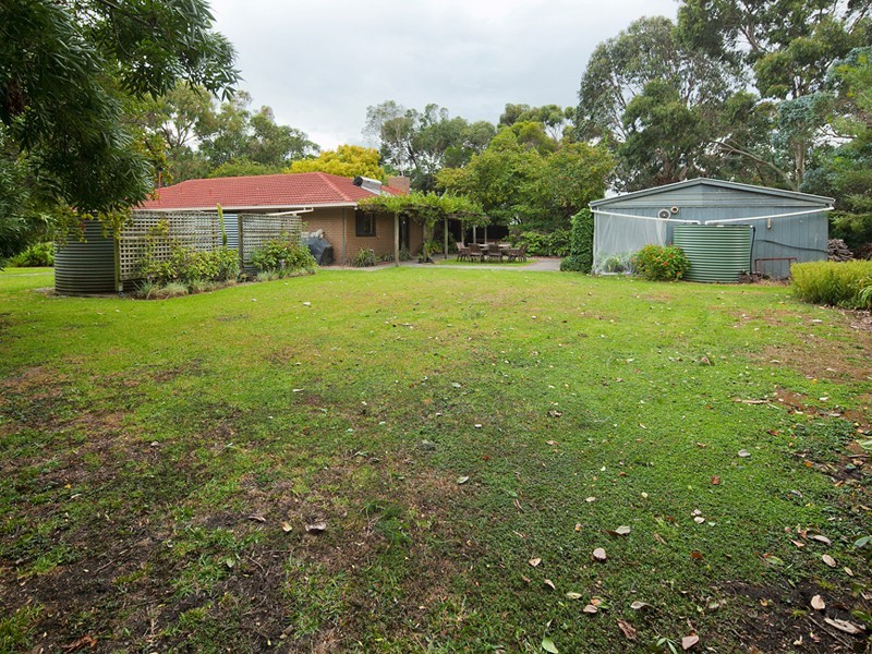 18 Mayfield Road, Cranbourne East VIC 3977