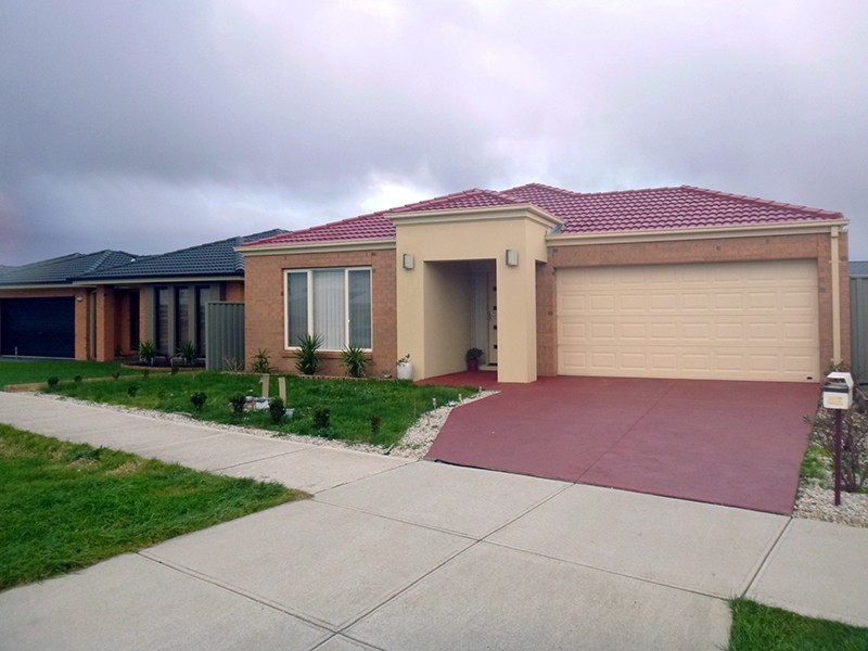 47 Stately Drive, Cranbourne East VIC 3977