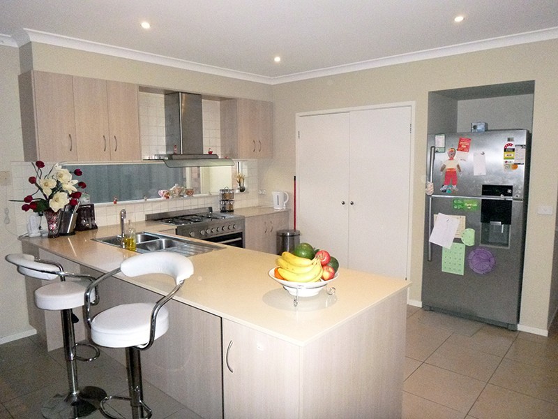 47 Stately Drive, Cranbourne East VIC 3977