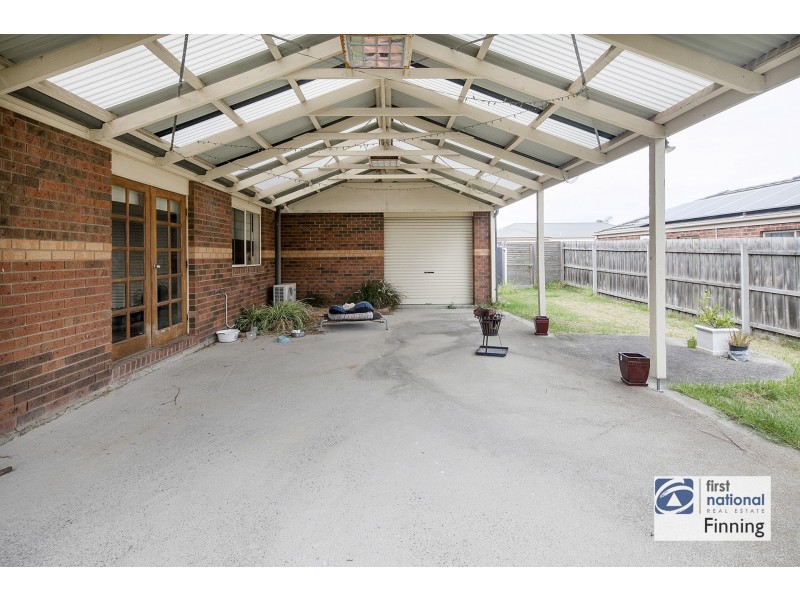 11 Saunton Drive, Cranbourne VIC 3977