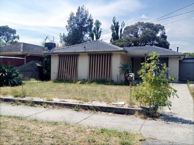 24 Fairbairn Road, Cranbourne VIC 3977