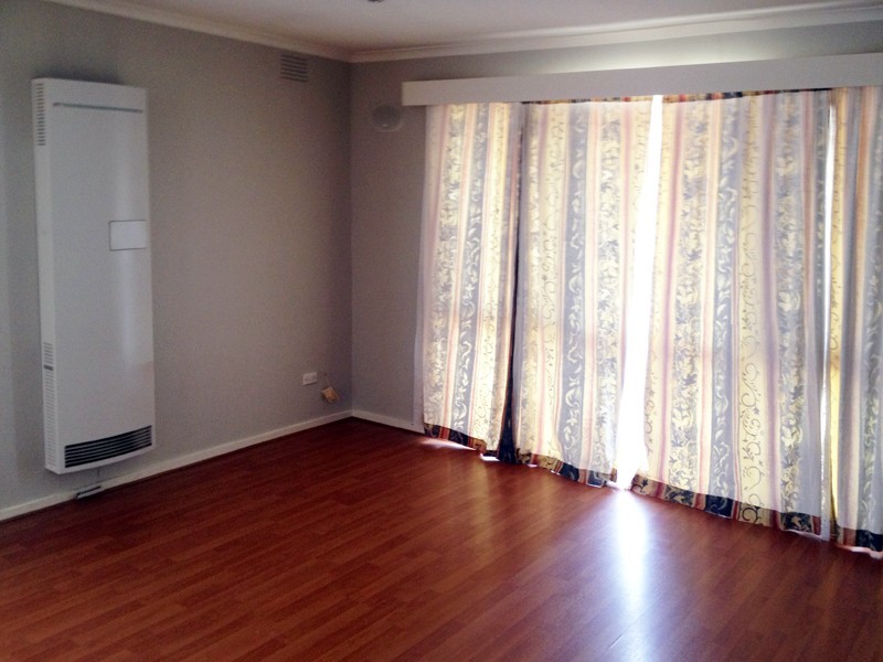 24 Fairbairn Road, Cranbourne VIC 3977