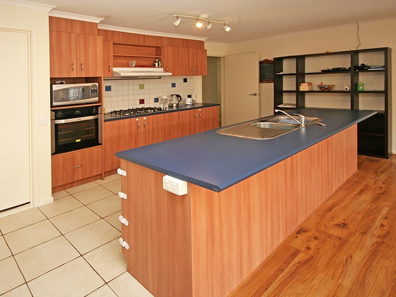 3 Willowbank Place, Cranbourne East VIC 3977