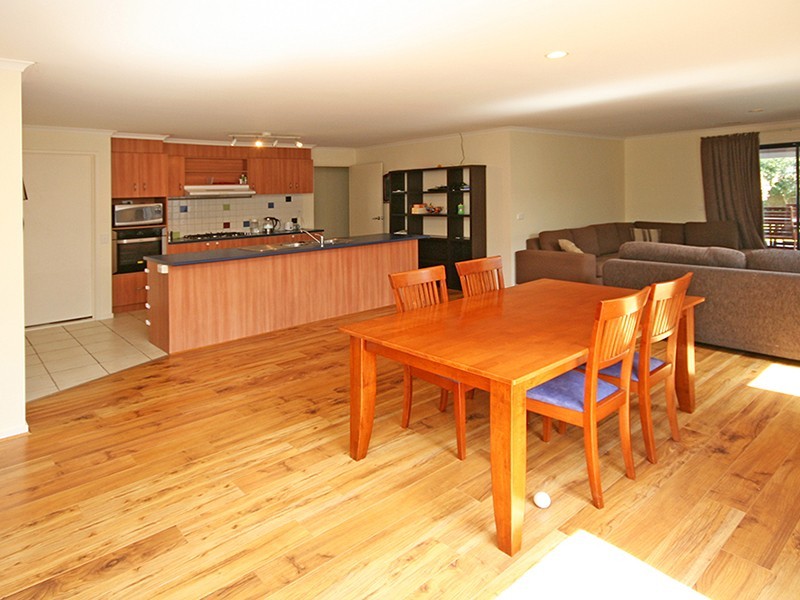 3 Willowbank Place, Cranbourne East VIC 3977