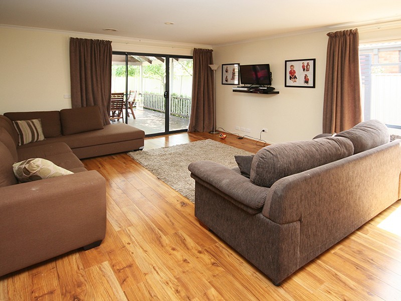 3 Willowbank Place, Cranbourne East VIC 3977