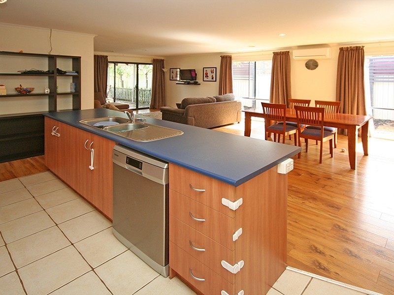 3 Willowbank Place, Cranbourne East VIC 3977