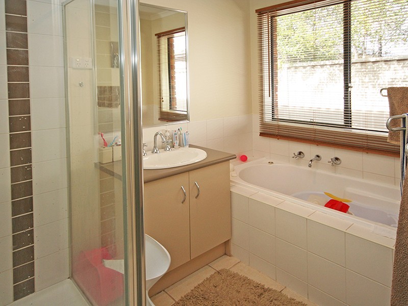 3 Willowbank Place, Cranbourne East VIC 3977