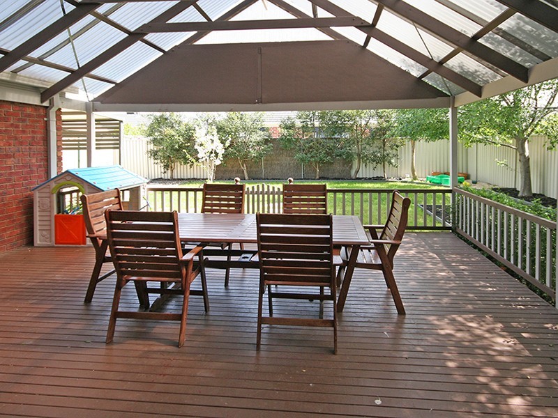 3 Willowbank Place, Cranbourne East VIC 3977