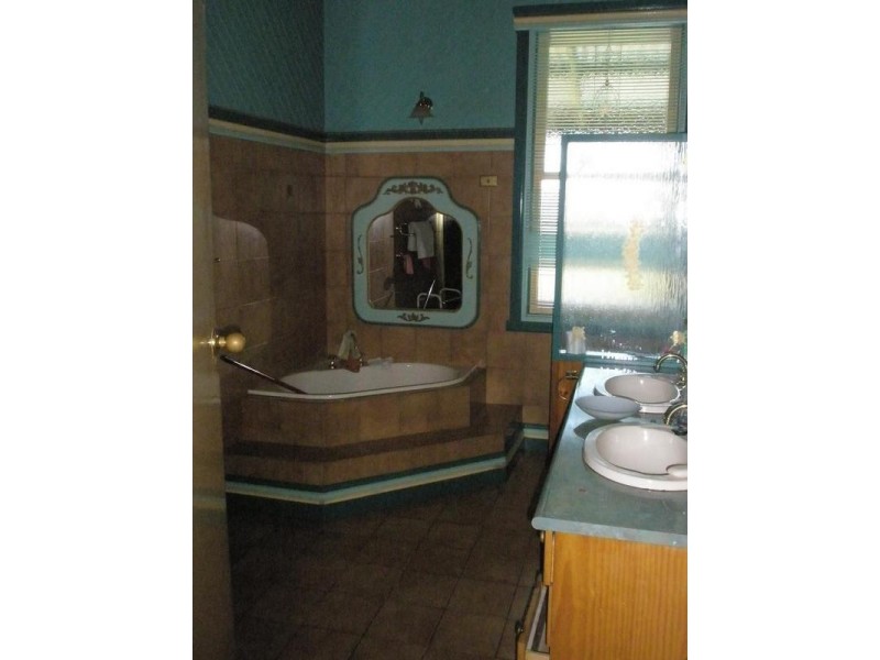 11 William Street, Cranbourne VIC 3977