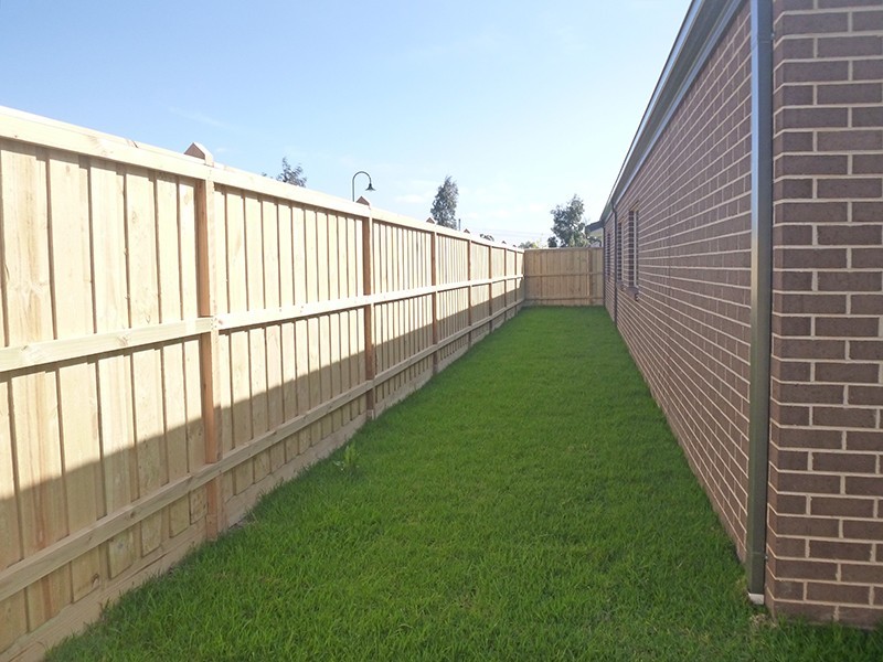 9 Hogan Street, Cranbourne East VIC 3977