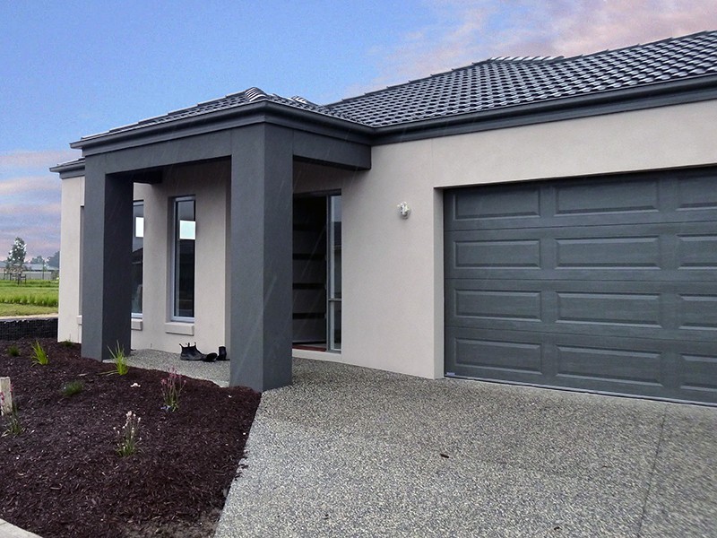 5 McEwan Drive, Cranbourne East VIC 3977