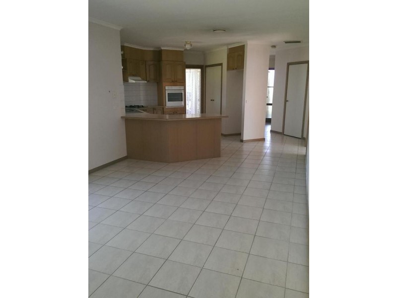 14 Filomena Court, Cranbourne VIC 3977