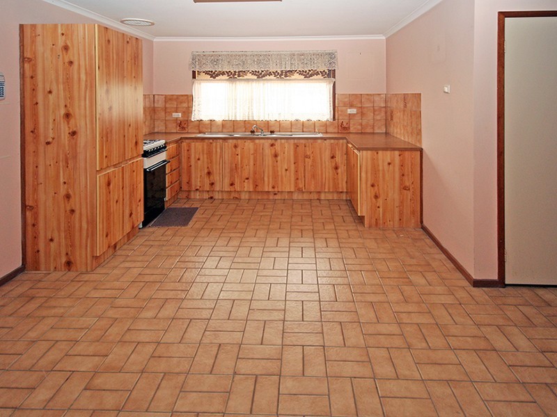 2/26 Bakewell Street, Cranbourne VIC 3977