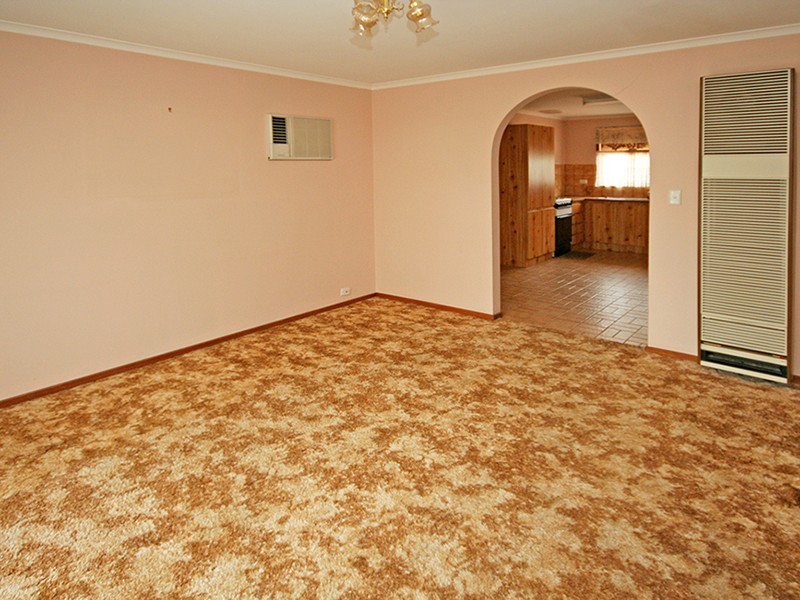 2/26 Bakewell Street, Cranbourne VIC 3977