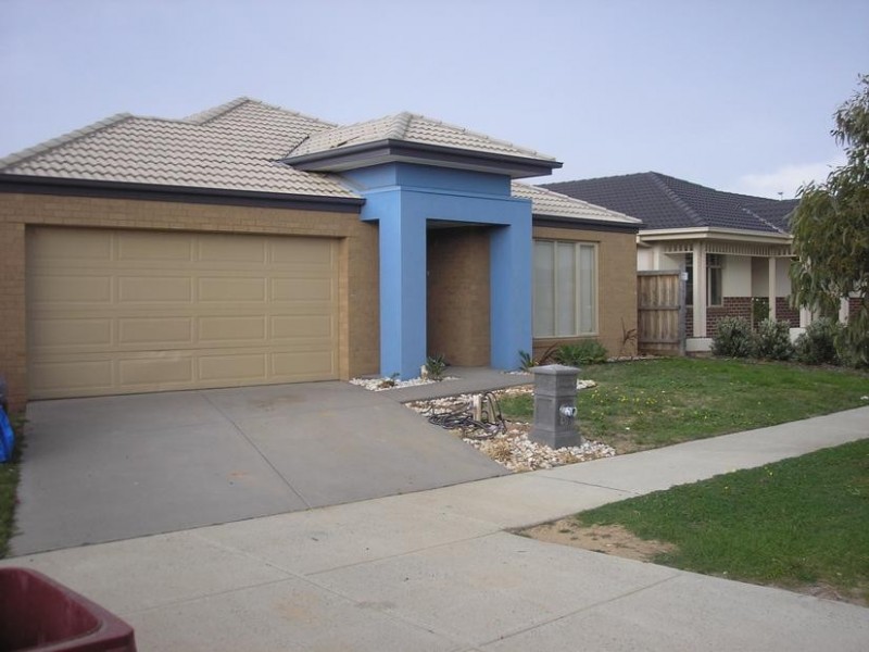 48 Bluemist Circuit, Lyndhurst VIC 3975