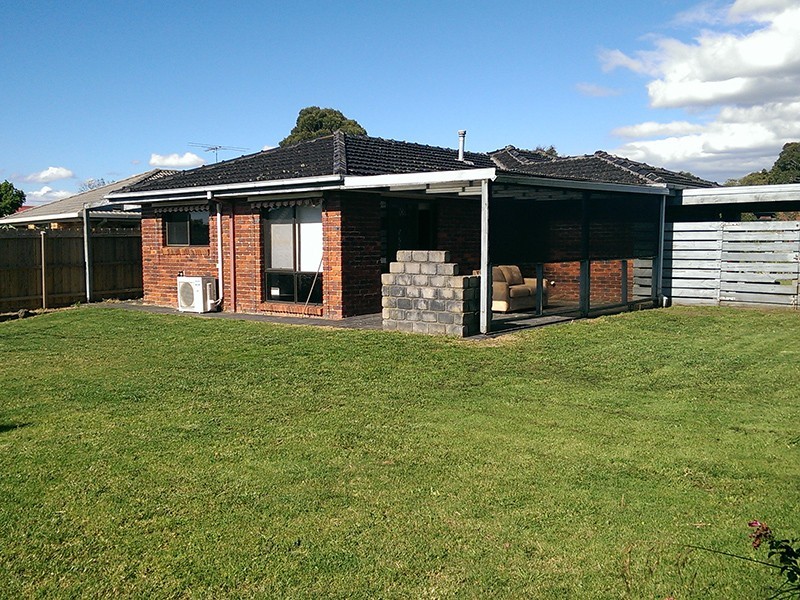 80 Lesdon Avenue, Cranbourne VIC 3977