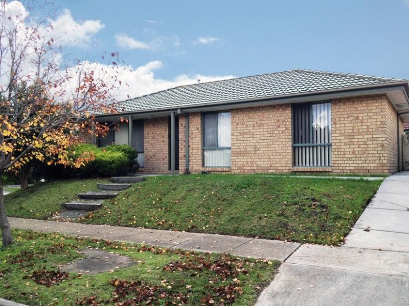 1 Don Drive, Cranbourne VIC 3977
