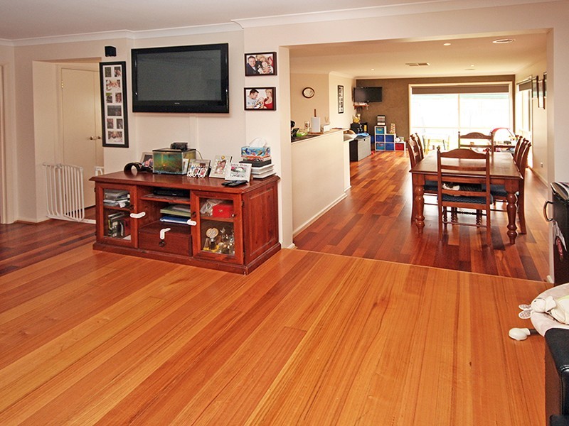 Cranbourne VIC 3977