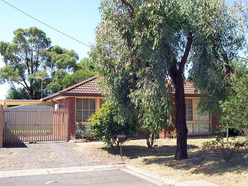 14 Conway Court, Cranbourne VIC 3977