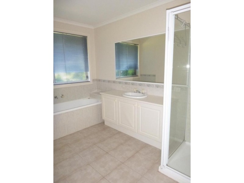 28a Craig Road, Devon Meadows VIC 3977