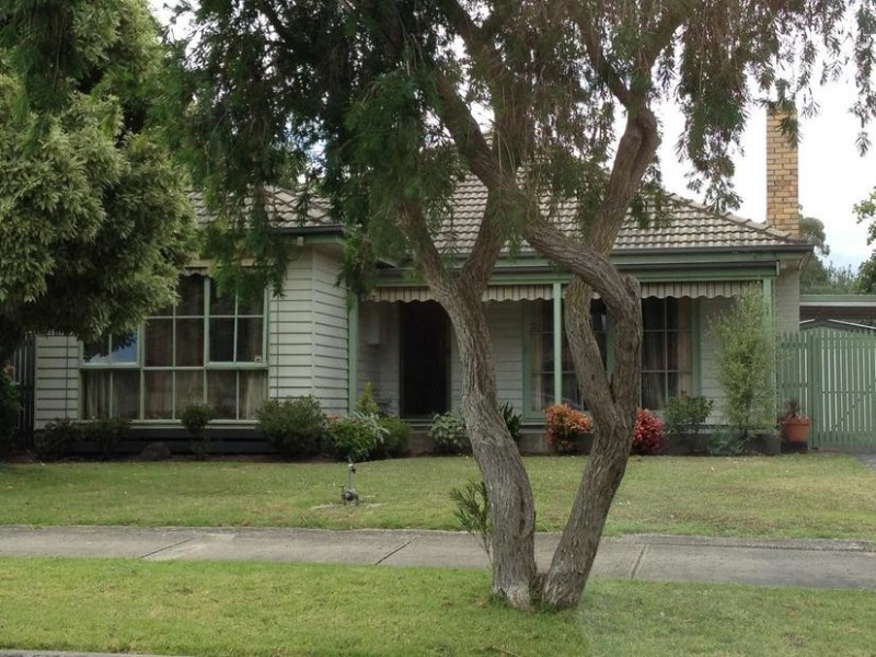 28 Lorna Street, Cranbourne VIC 3977