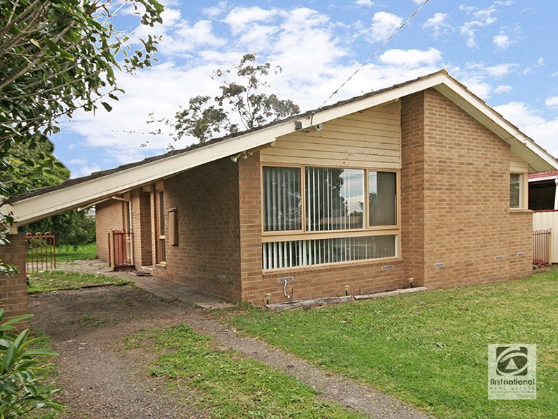 7 Arnold Street, Cranbourne VIC 3977