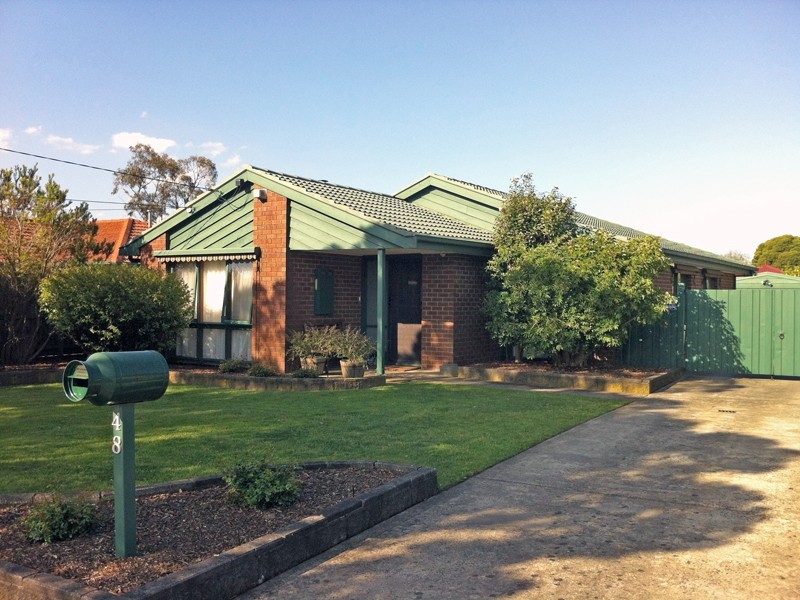48 Fairbairn Road, Cranbourne VIC 3977