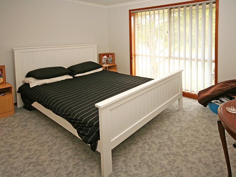 Cranbourne North VIC 3977