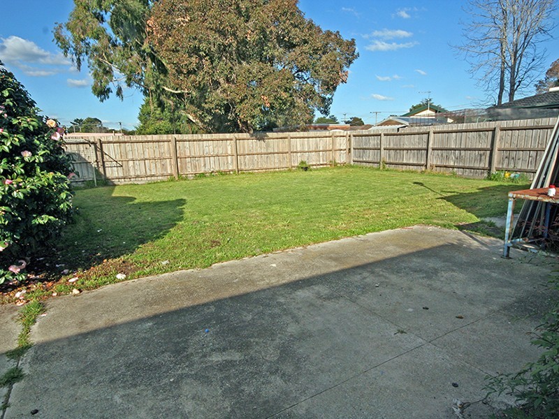 34 Valepark Crescent, Cranbourne VIC 3977