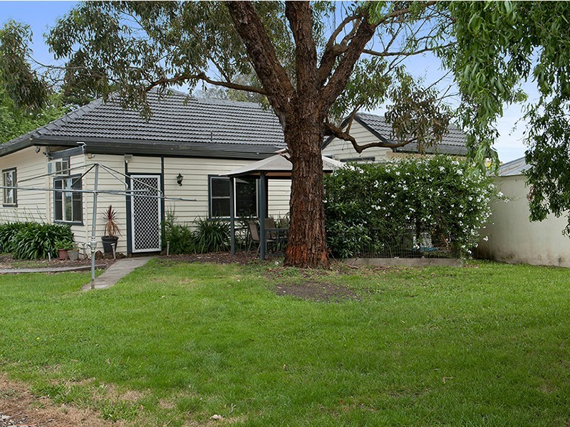 Bayles VIC 3981