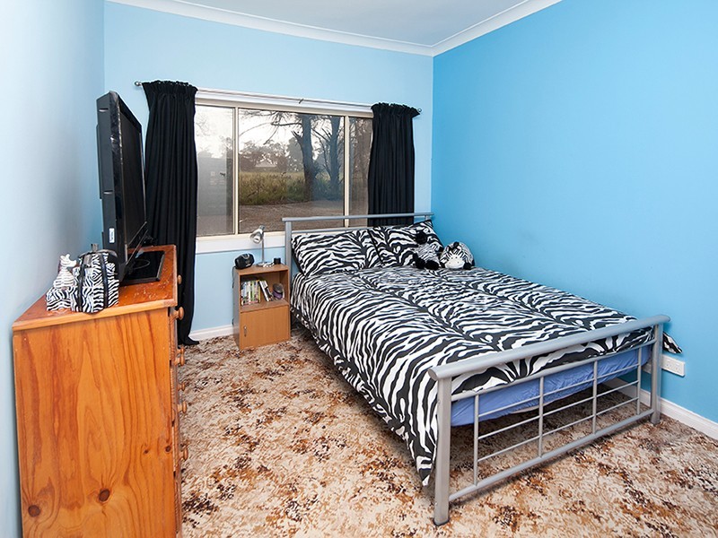 Bayles VIC 3981