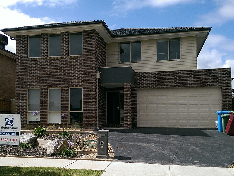84 Thunderbolt Drive, Cranbourne East VIC 3977