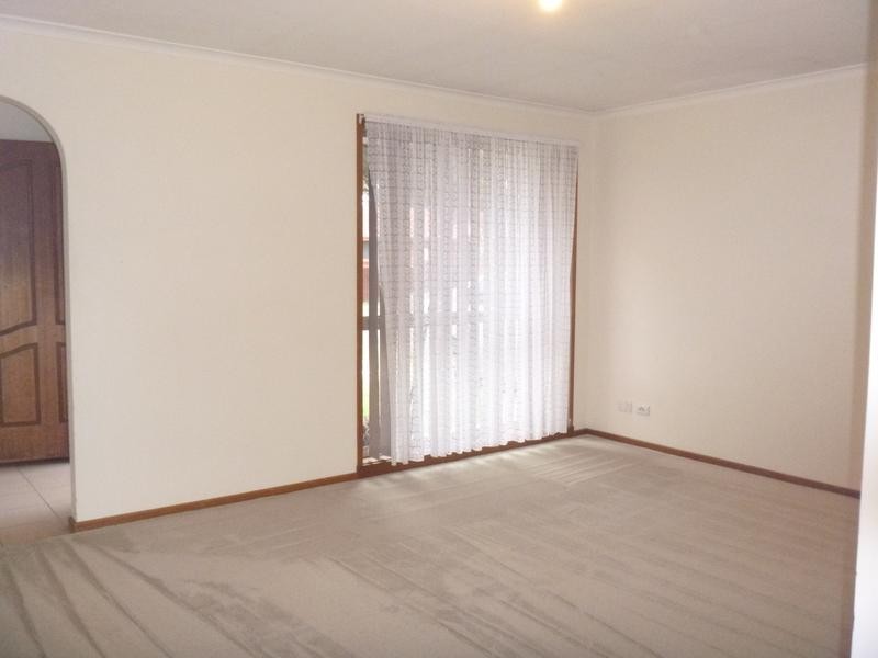 28 Brentwood Drive, Cranbourne North VIC 3977