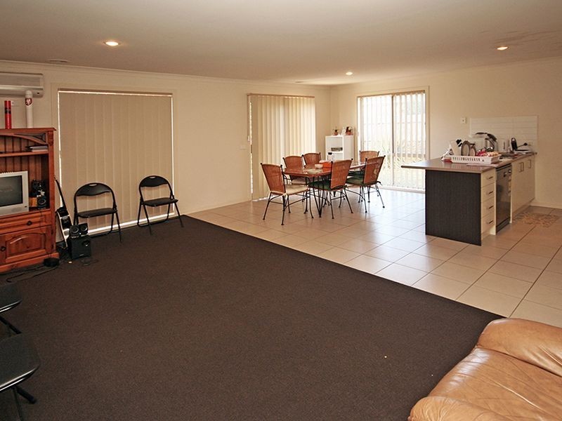 Cranbourne North VIC 3977