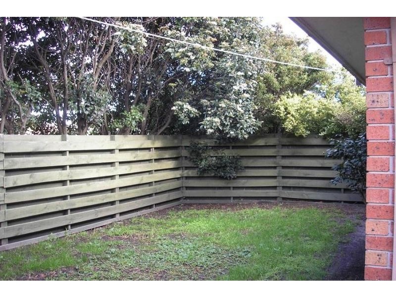 1/215 Sladen Street, Cranbourne VIC 3977