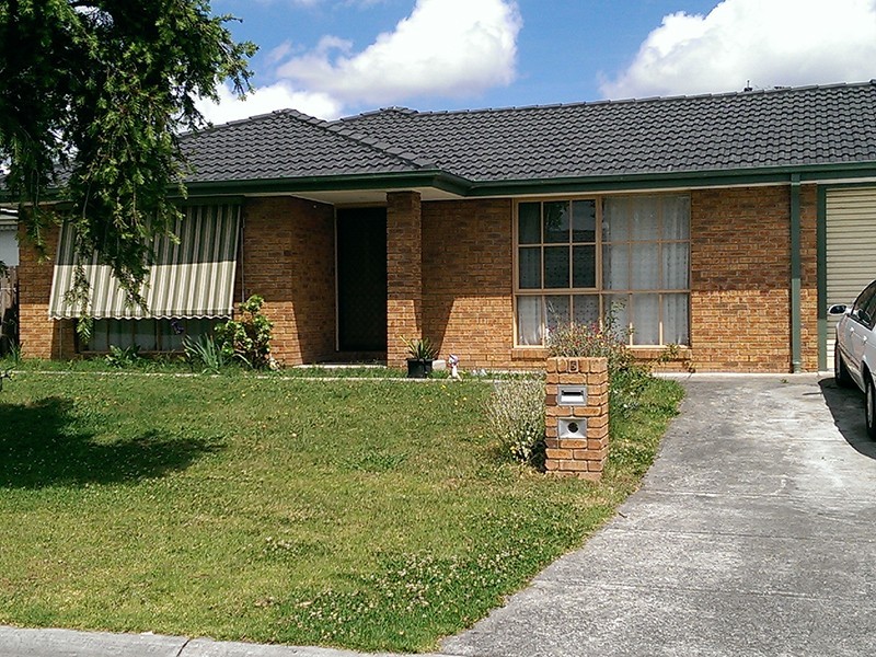 5 Maria Court, Cranbourne North VIC 3977