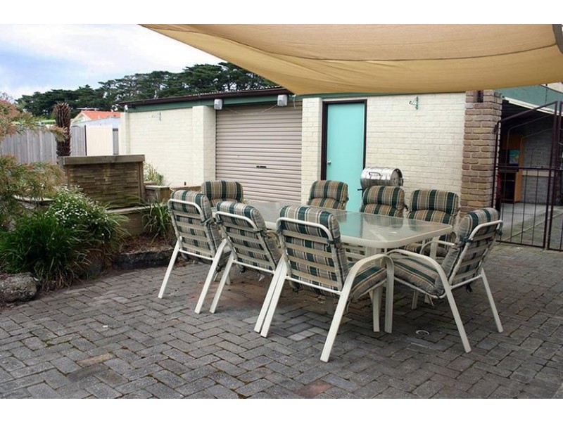 57 Loch Street, Cranbourne VIC 3977