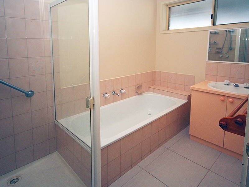 3 Dean Court, Cranbourne West VIC 3977