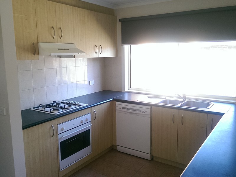 10 Miralie Way, Cranbourne West VIC 3977