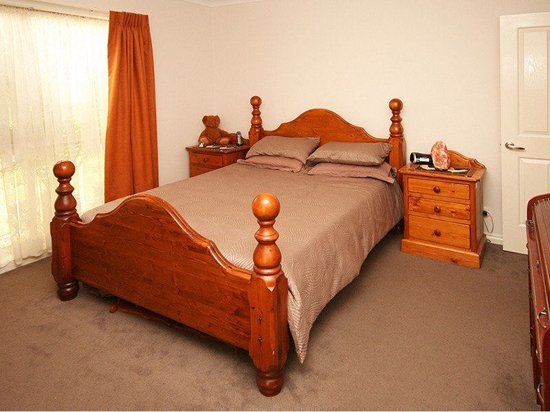 Cranbourne VIC 3977