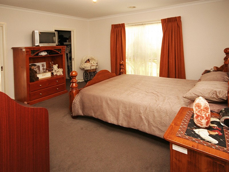 Cranbourne VIC 3977