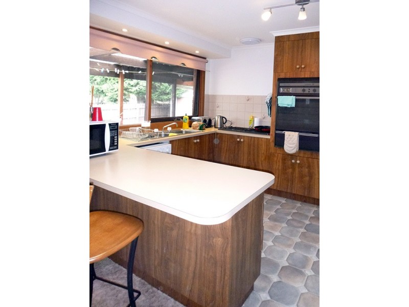 97 Lesdon Avenue, Cranbourne VIC 3977