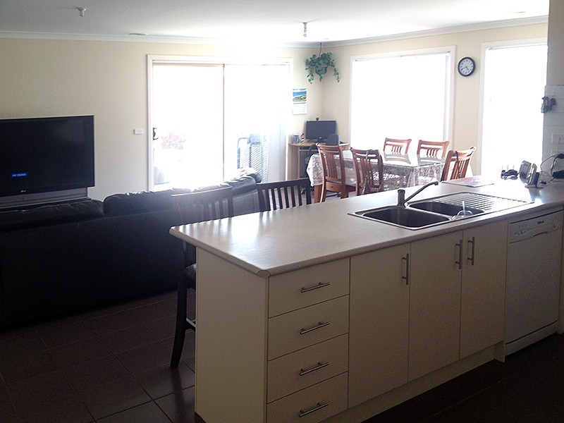 41 Broad Oak Drive, Cranbourne East VIC 3977