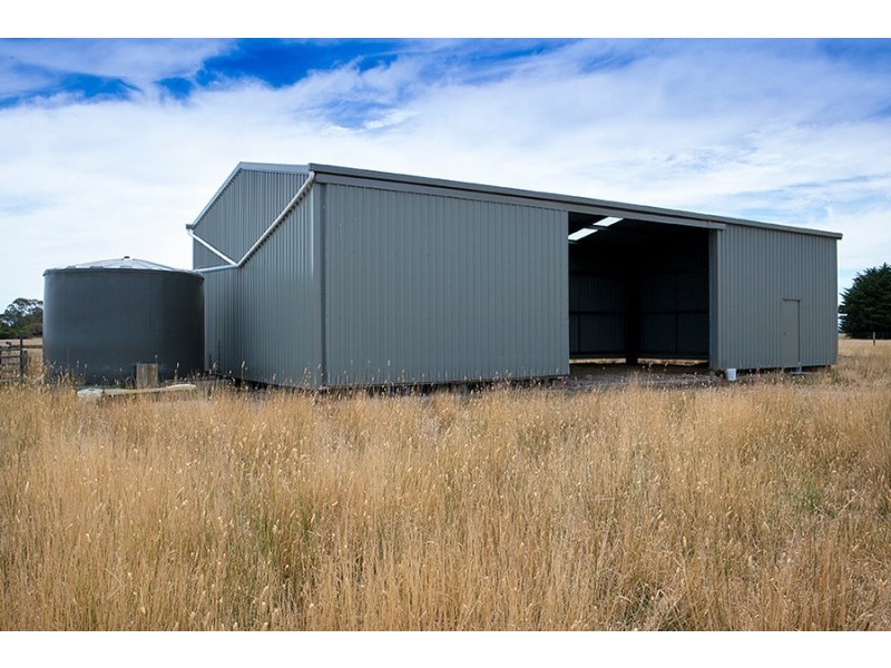 Caldermeade VIC 3984