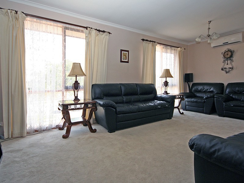 Cranbourne North VIC 3977
