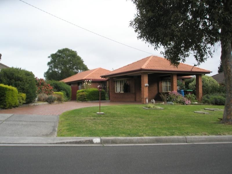 28 Ruffy Drive, Cranbourne VIC 3977