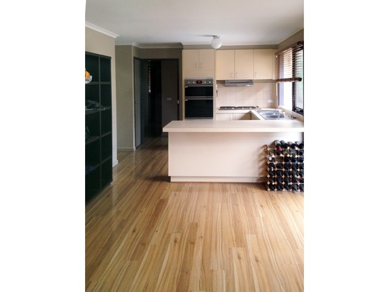 29 Lansell Boulevard, Cranbourne North VIC 3977