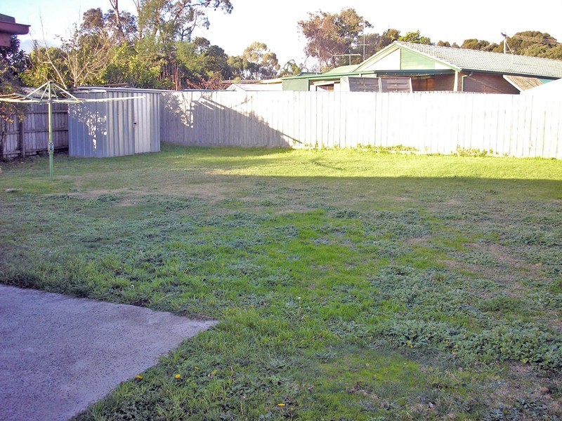 8 Bourke Road, Cranbourne VIC 3977